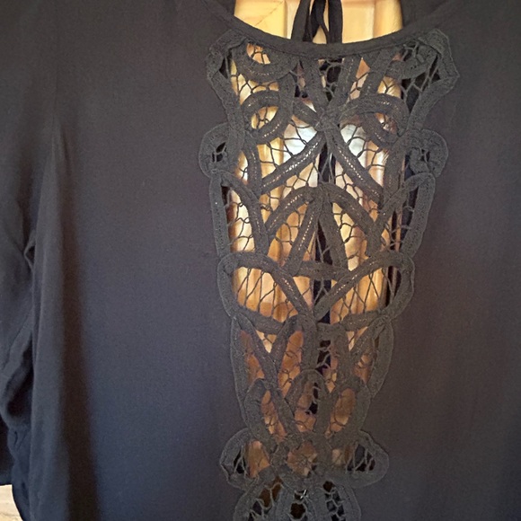 Roxy black tunic, cover up, 3/4 sleeve, cutout detail in front, XS - Picture 2 of 3